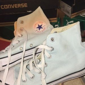 baby blue converse 🦋💙